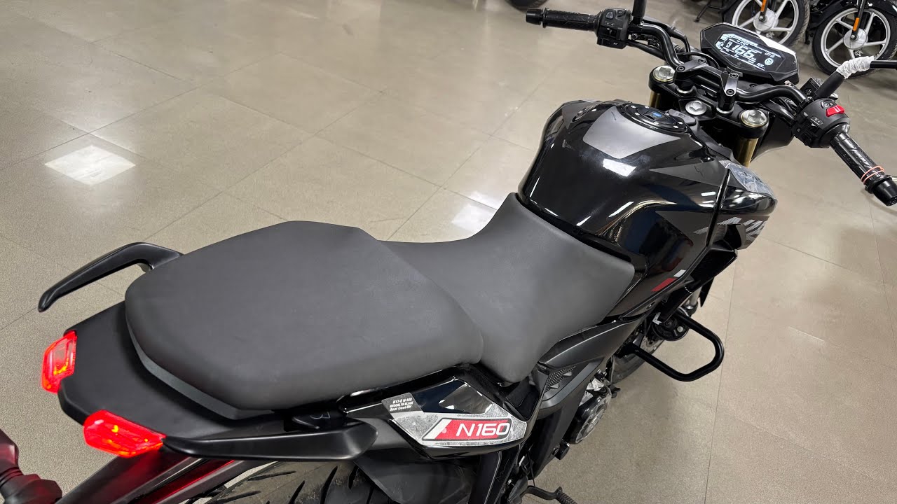 Bajaj Pulsar N160 Bike